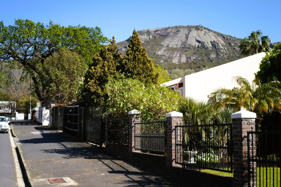 6 Bedroom Property for Sale in Vrykyk Western Cape